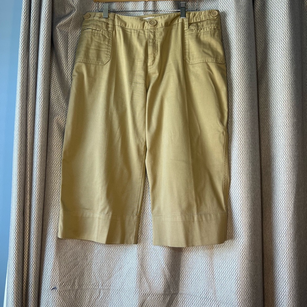 Cato Women's Tan Capris